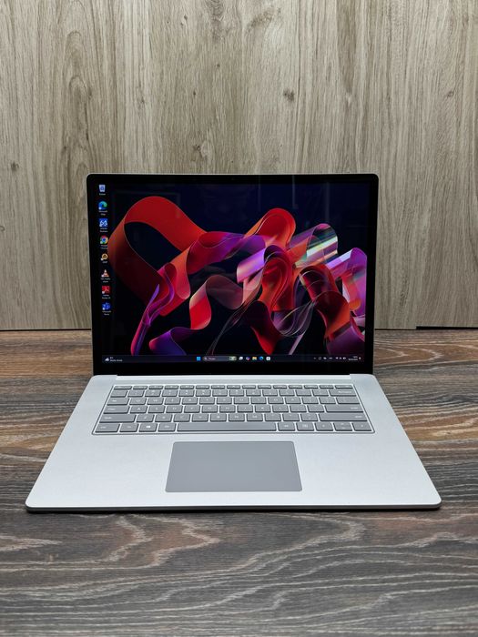 Microsoft Surface Laptop 3 1873 / 15" (2496x1664) IPS Touch / AMD Ryzen 5 3580U/ 8 GB DDR4 / 256 GB SSD /  Vega 9 Graphics