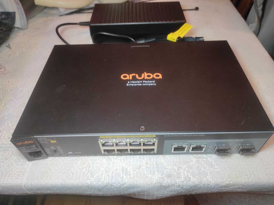 Switch L2 HPE Aruba 2530 8G PoE+ Switch J9774A com adaptador PSU