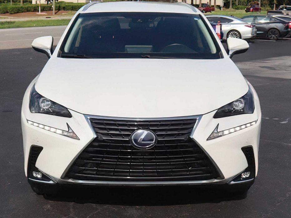 Lexus NX 300h      2019