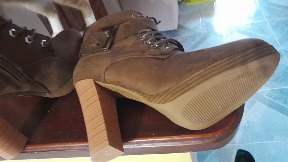 Półbuty 39.Stabilne.Tanio