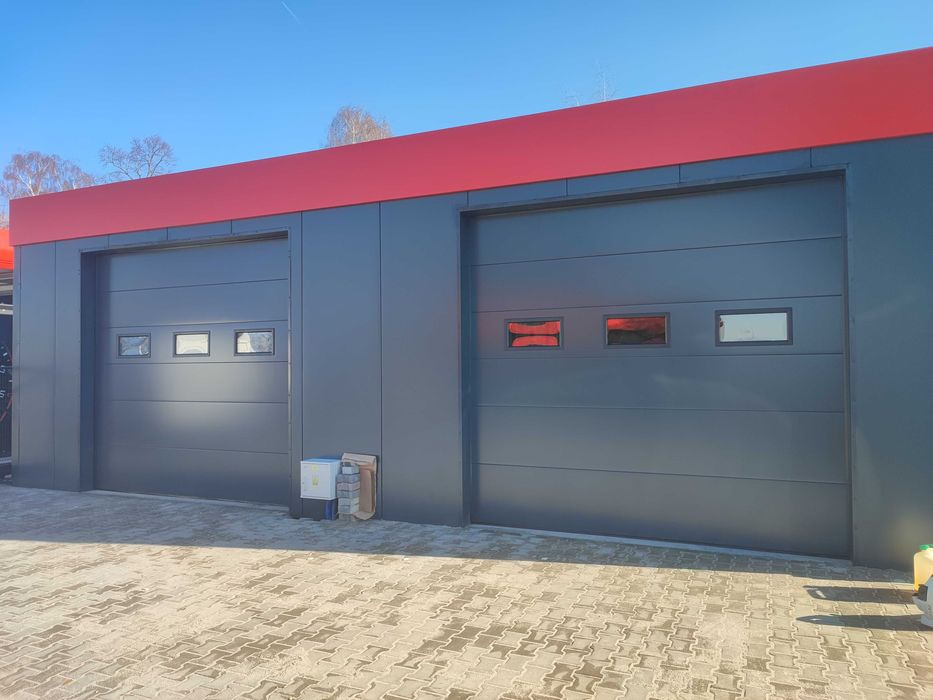 Brama segmentowa FAKRO PROFI+ 3000x3000 Antracyt (RAL7016)