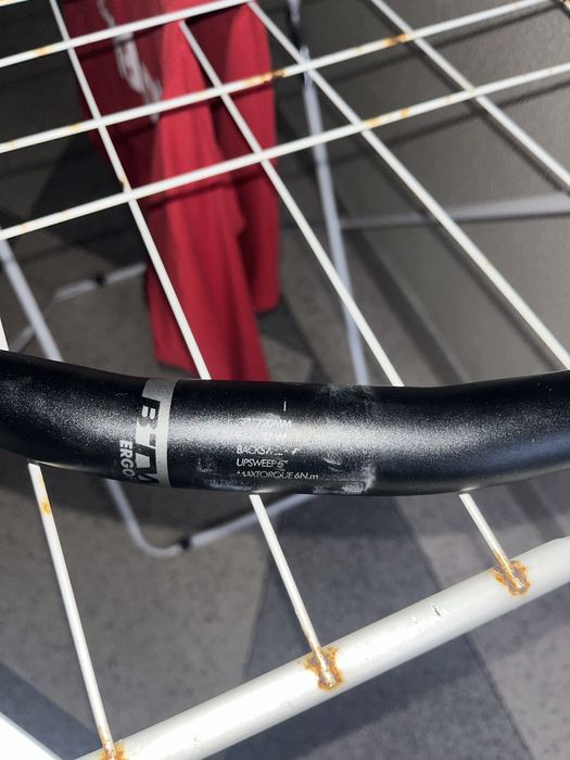 Guiador b-twin 720mm