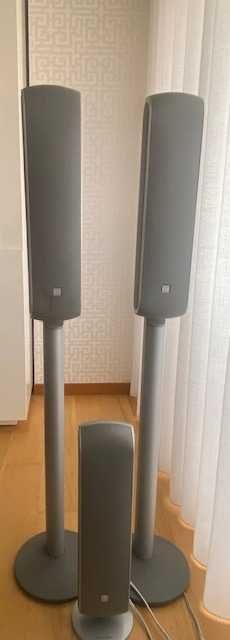 5 colunas Bowers & Wilkins VM1 (4 com suporte alto e 1 com suporte de mesa)