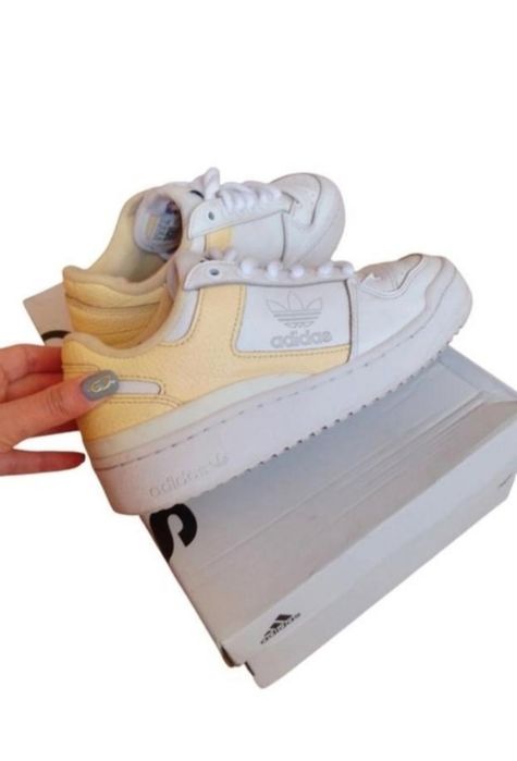 Кожаные кроссовки Adidas 37