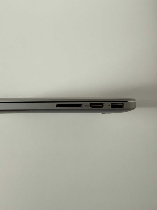 MacBook Pro Retina 15" Mid 2014 i7 2.2GHz 16GB + Carregador + Mala + Rato