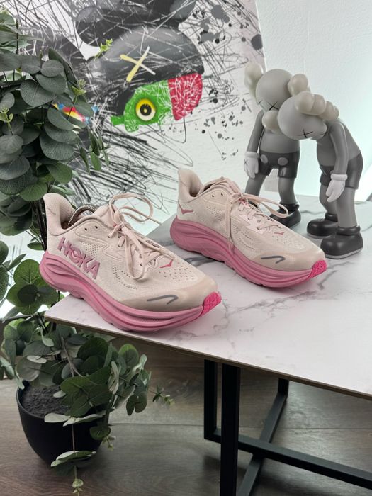 Кросівки Hoka Clifton 10 40.5 розмір Е11911