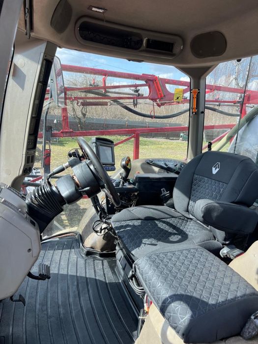 Самохідний обприскувач CASE IH 3330