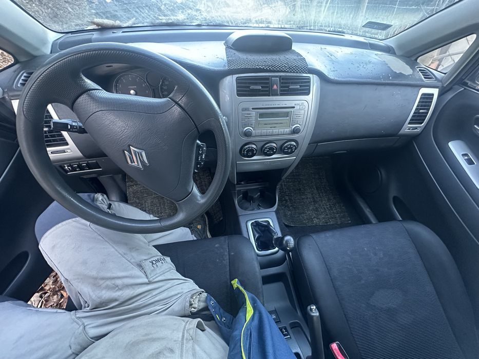 Suzuki liana 4x4 na cześci