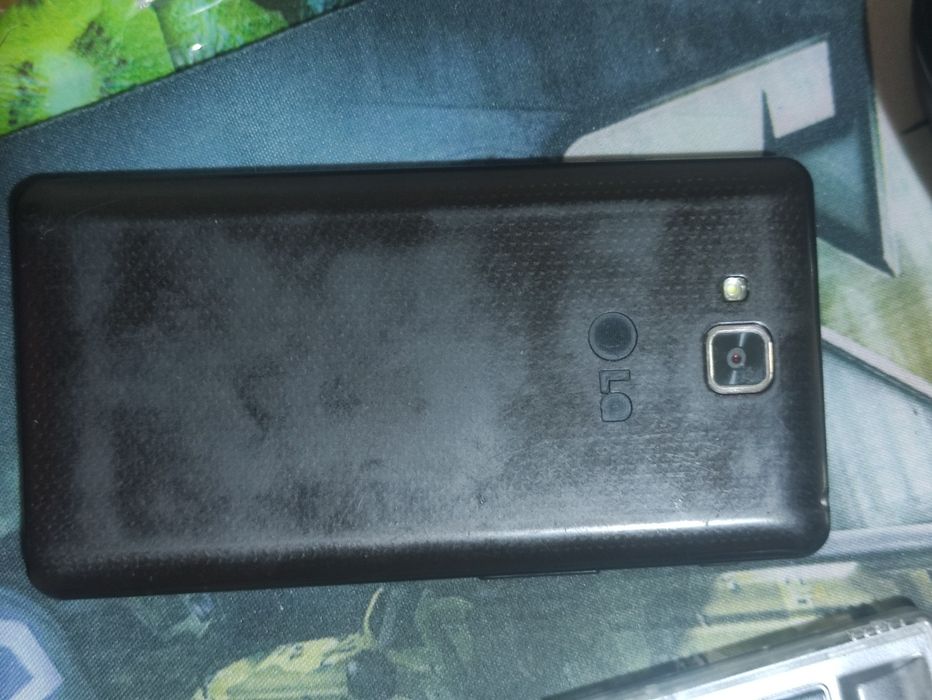 LG L90 (LG-D605) — На запчастини або під відновлення (Bootloop)