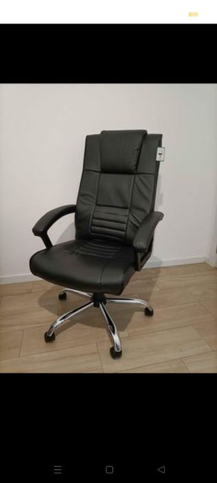 Cadeira de Escritório em Pele com Massagem e Aquecimento (Beliani)