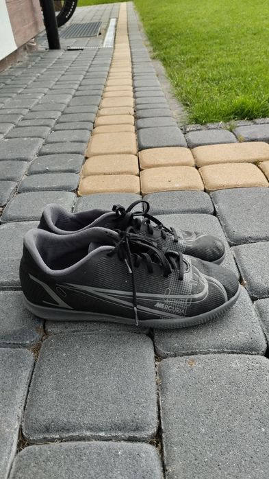 Buty halowe Nike r 38