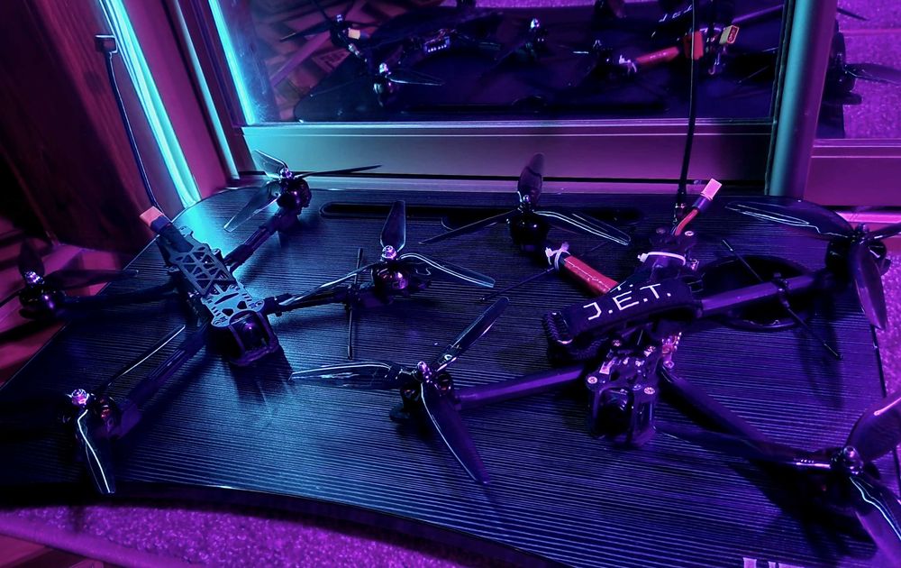 Два FPV Дрони, квадрокоптери, 7 дюймів