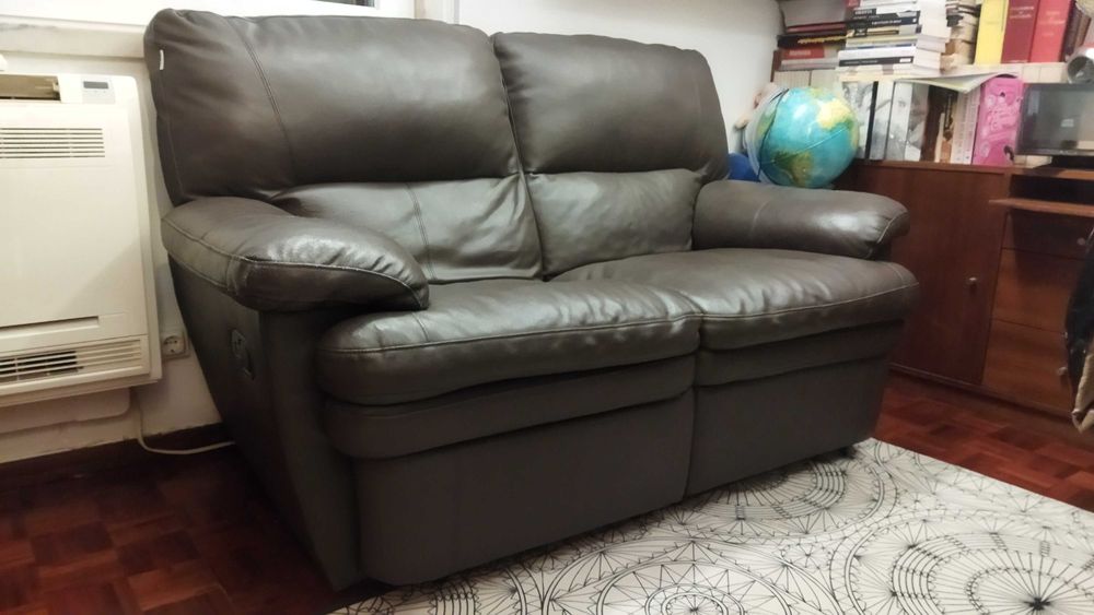 Sofá 2 lugares com sistema de descanso