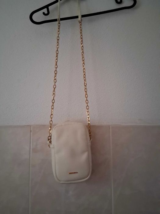 Saia e moletom Pull&Bear,com bolsa Breskha.
