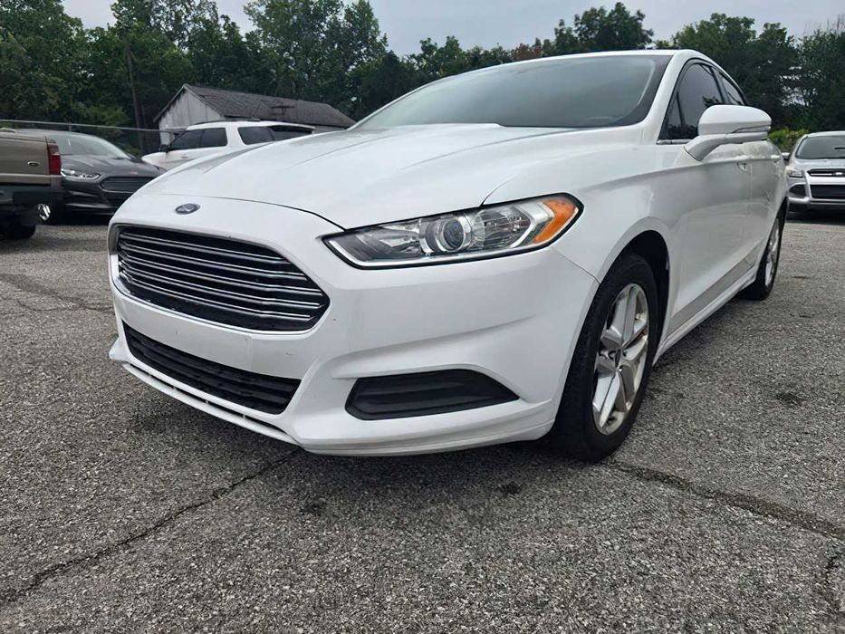 Ford Fusion SE      2014