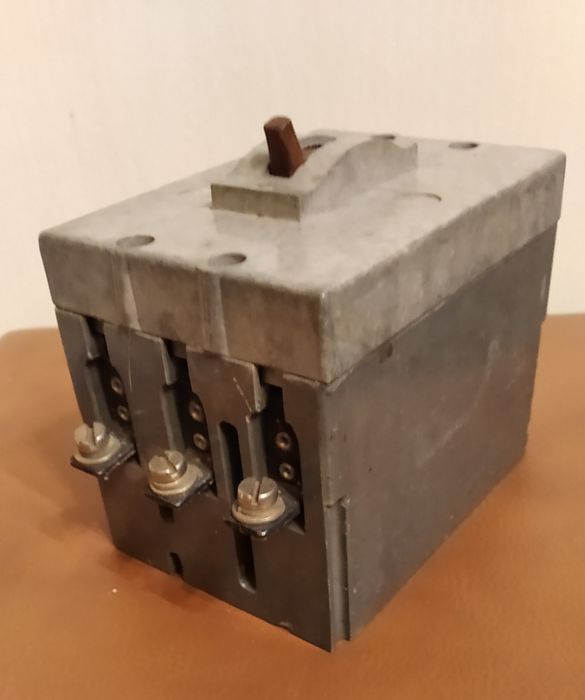 Автоматический выключатель АК 2,5 А