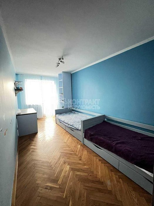 Продається  3кімн.кв.  центр . Гімназійна набережна