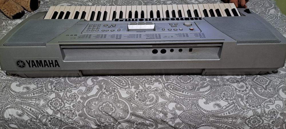 Piano/Orgão/Teclado YAMAHA PSR 450