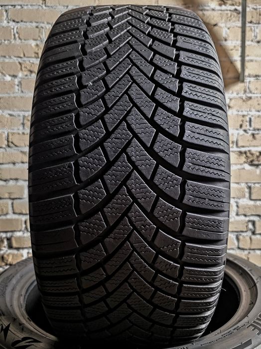 Зимові 235/45r18 Bridgestone | 2023 | Комплект / 4шт | Преміум шини | Ідеальний стан, без пошкоджень, без ремонтів, без дефектів