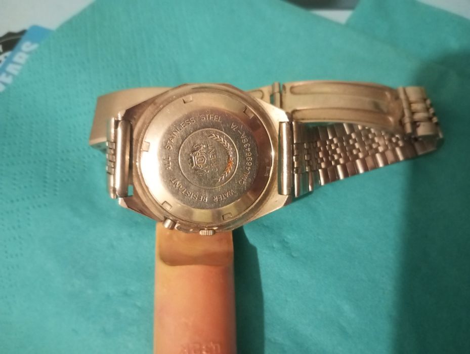 Годинник   "Орієнт" японського виробництва.  Любителям. 80 ті роки.