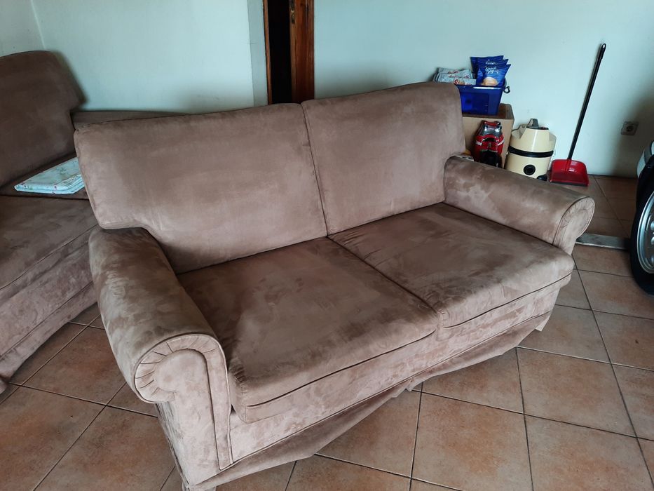 Vendo 2 sofás de 2 lugares