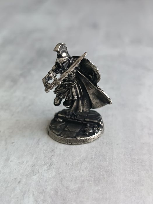 За 4шт оловянные солдатики 35-40мм, греки, викинги, рыцари