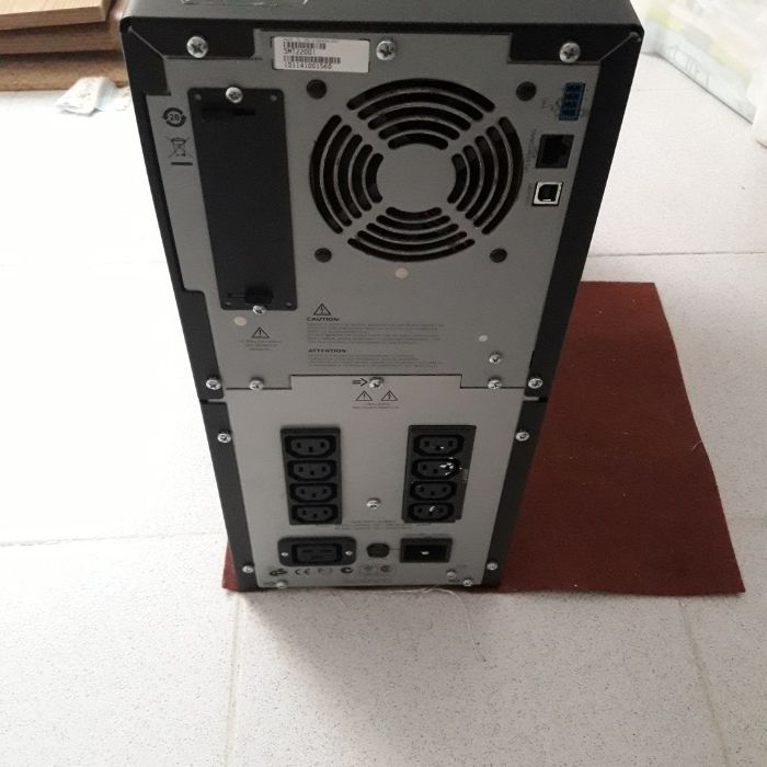 APC 2200 Smart UPS64584417451522123