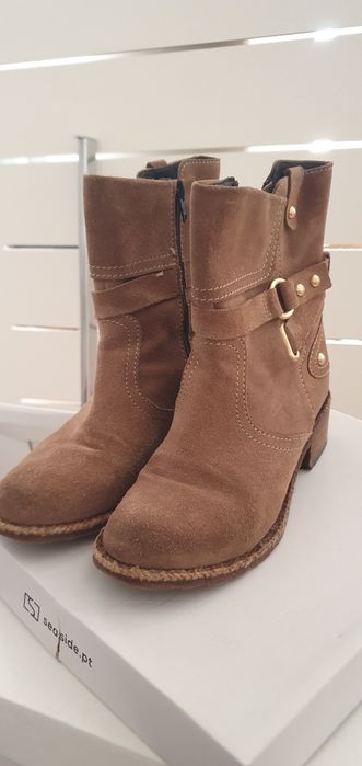 Botas em pele beje/castanho