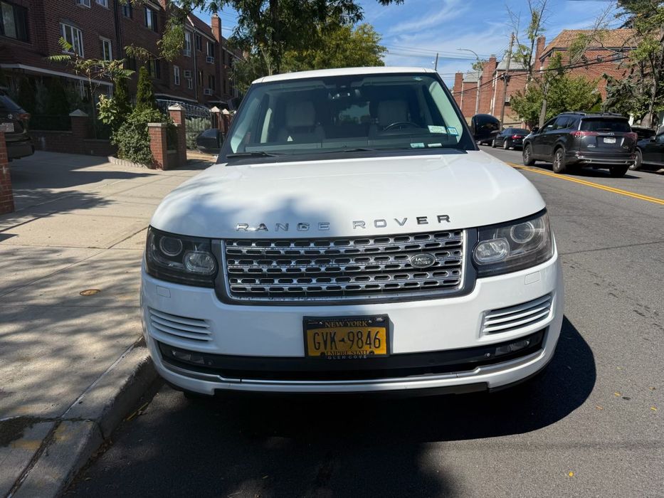 Land Rover Range Rover. HSE .Dlugi-Limuzyna