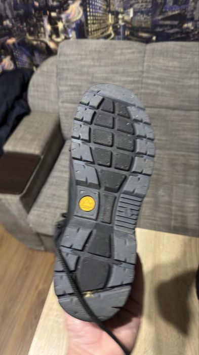 Продам полуботинки 31 см !!