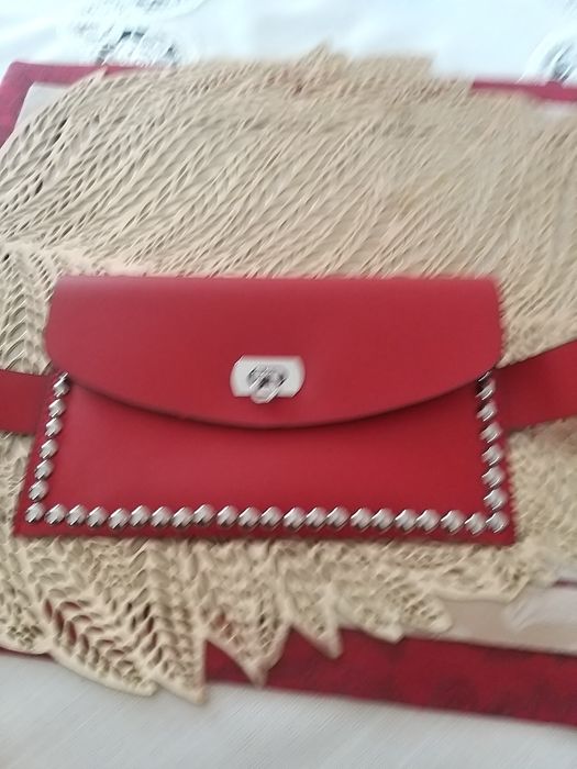 Saszetka nerka czerwona