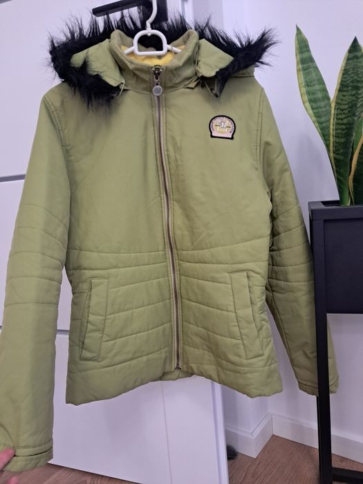 Damska zimowa kurtka.