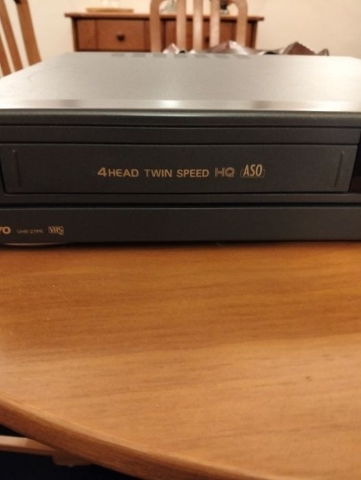 Videogravador VHS Sanyo