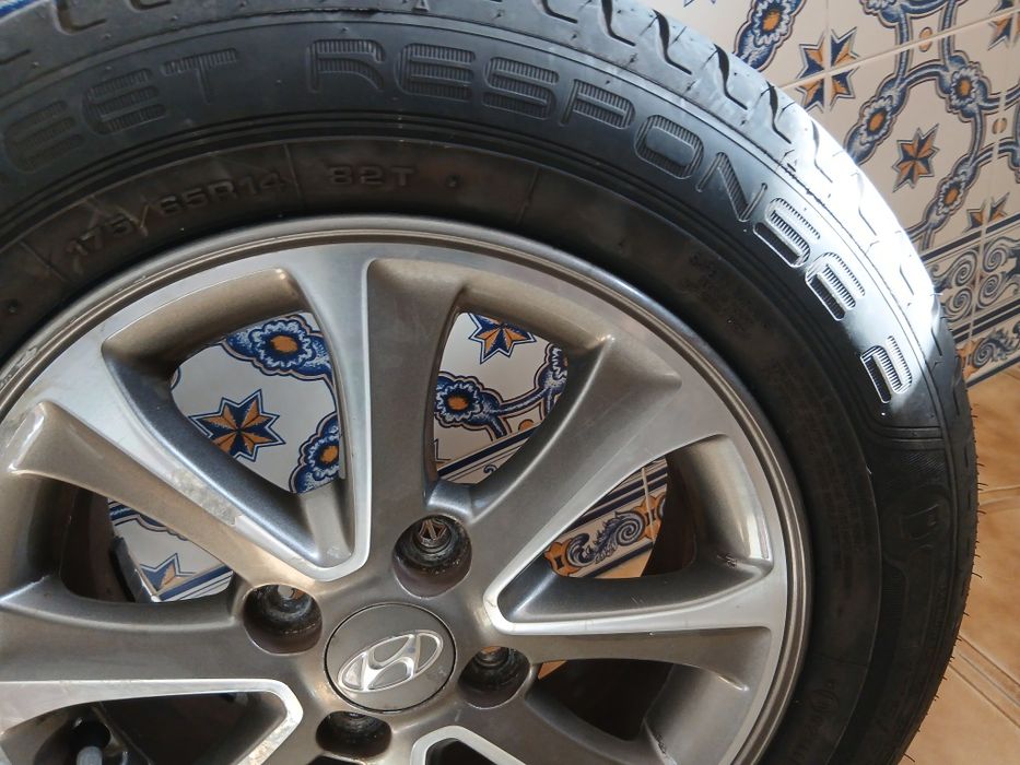 Jantes Especiais Originais Hyundai i20 175/65 R14" (4x100) – Como Novas