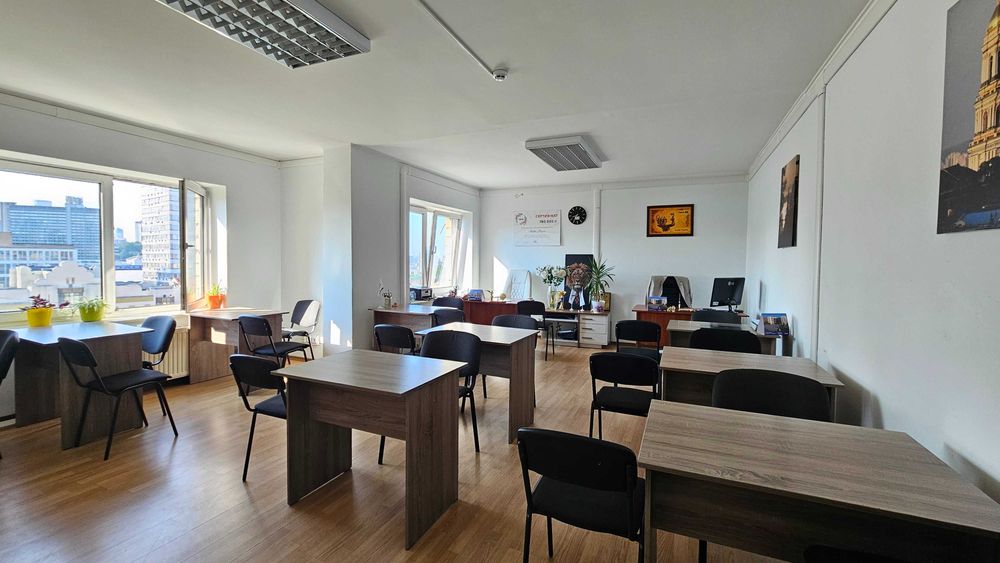Оренда офісу на Бесарабці, 6 кабінетів, мебльована кухня, Без %