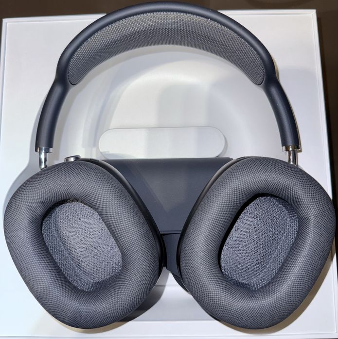 Apple AirPods Max Space Gray