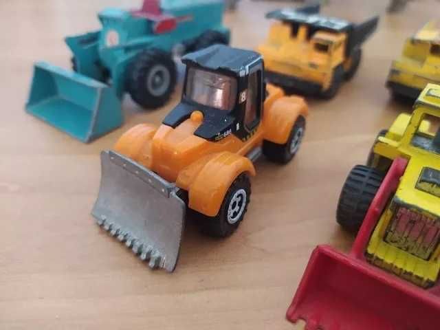 Lot (x7) Matchbox - Carrinhos, Camiões, Máquinas..