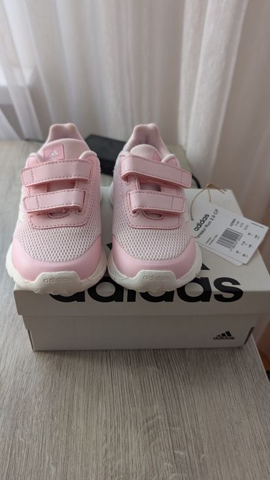 Кросівки adidas  оригінал