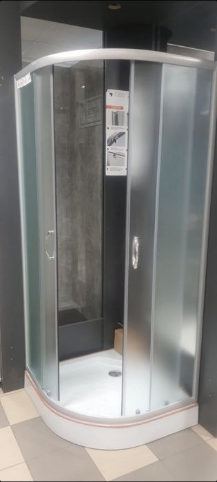 Душові кабіни з підоном та без.