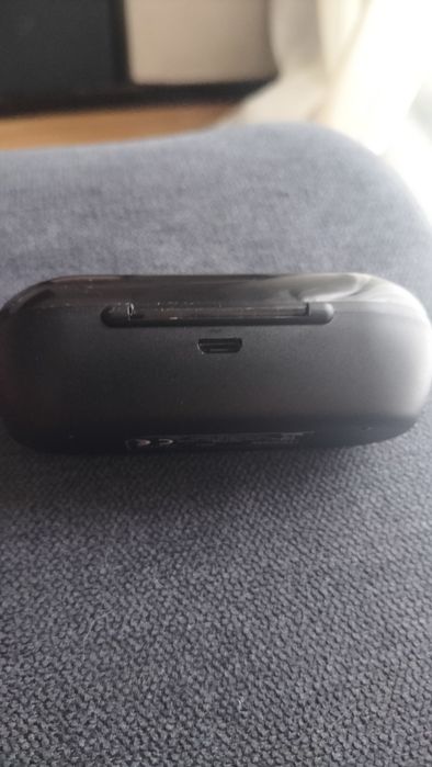 Auriculares pretos