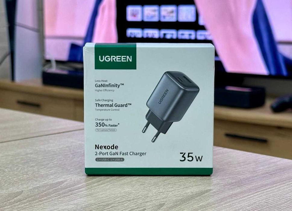 Зарядний пристрій UGREEN Nexode 35W 2-Port GaN Fast Charger