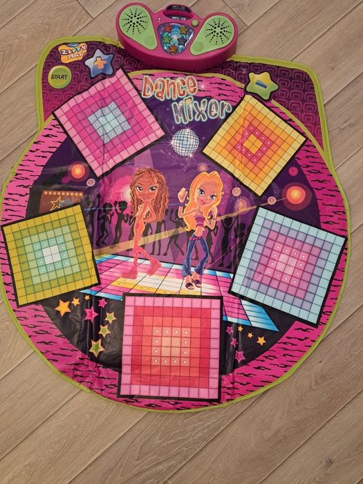 Mata interaktywna do tańczenia