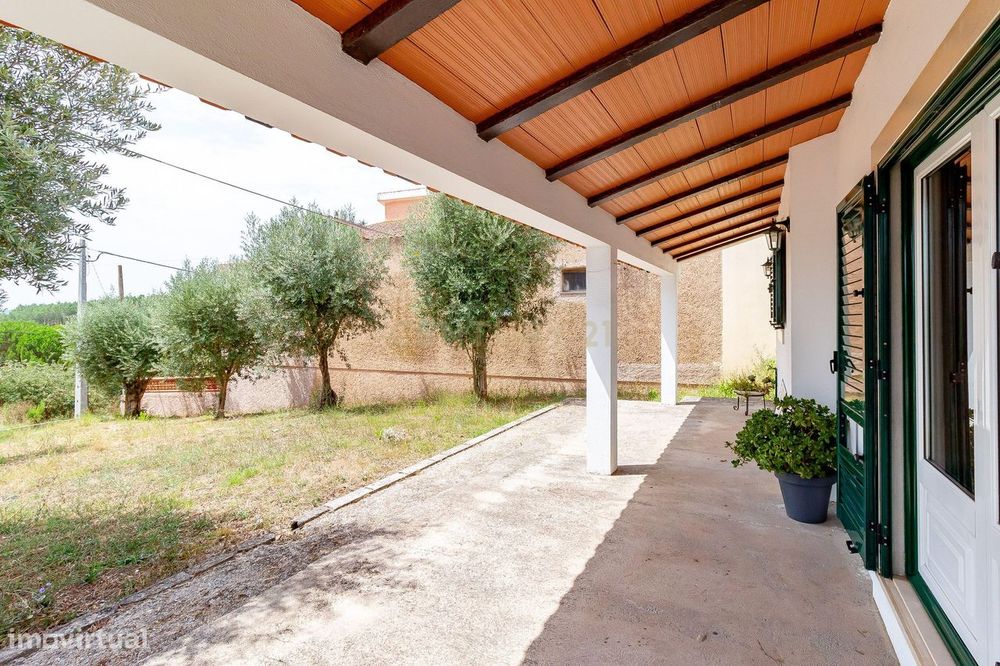 Moradia T3 Térrea - Espaço, Conforto e Localização Privilegiada