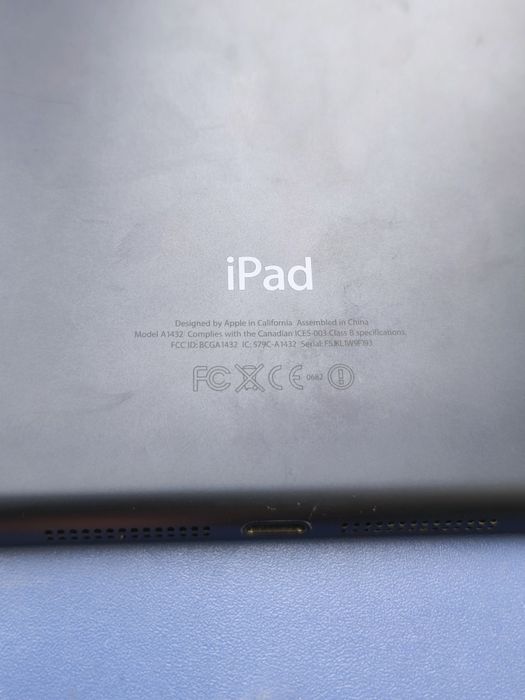 iPad Mini А1432 на відновлення чи запчастини