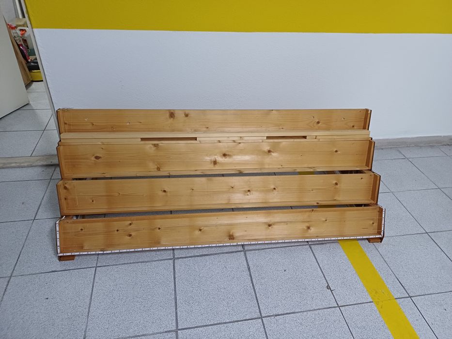 Expositor em madeira