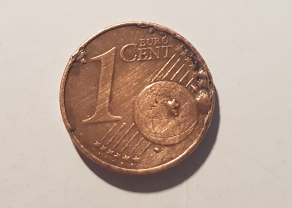 Vendo 2 moedas de 1 cêntimo com defeito