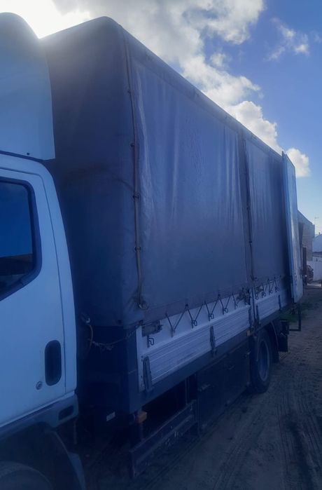 Vendo caixa em lona para carrinha