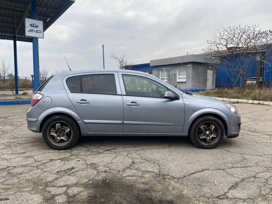 В Дуже Гарному Стані OPEL Astra H 1.6 Бензин На Автоматі! 140тис км