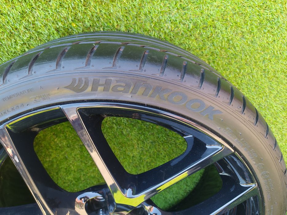 Felgi koła Toyota Corolla 235/35 R19 Lato BORBET