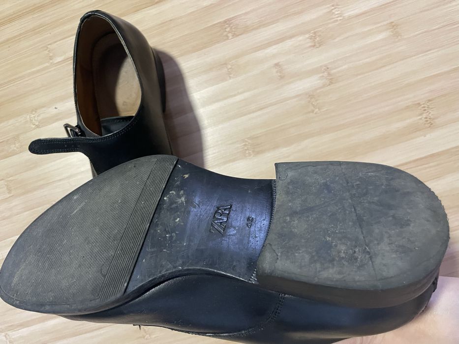 Чоловічі туфлі Zara
